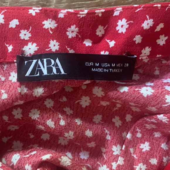 Red Zara skirt - Picture 3 of 3